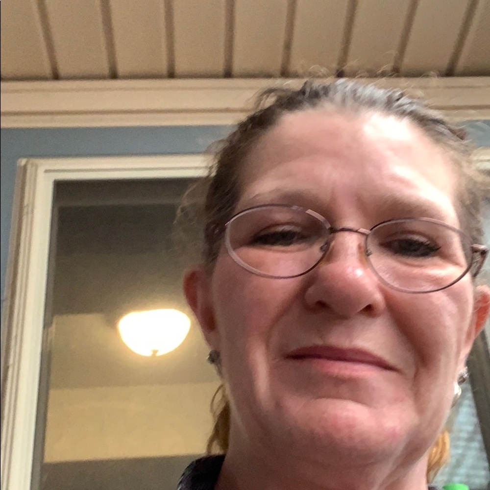 Meet your Posher, Jennette